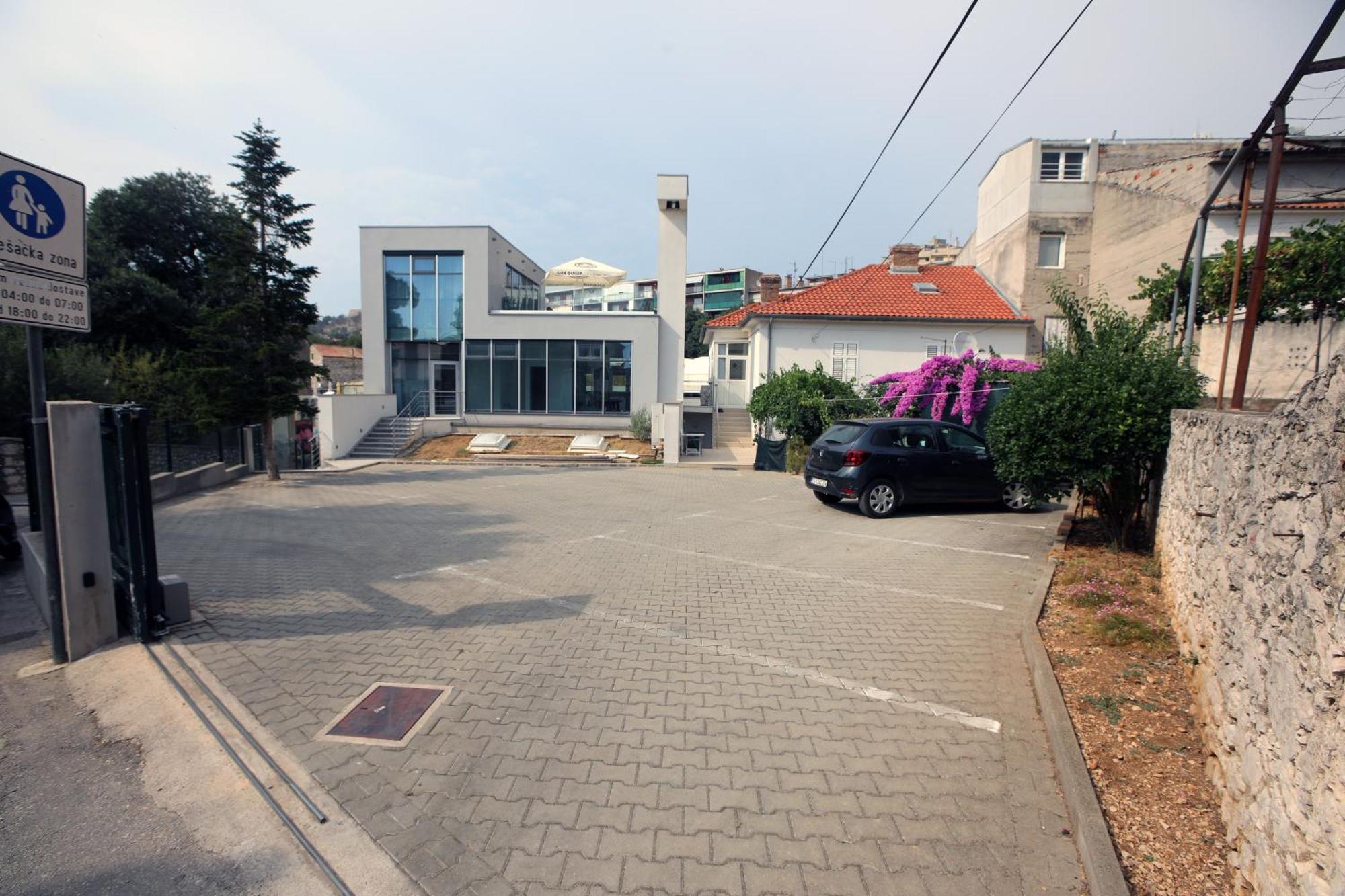 D R Apartments Šibenik Екстериор снимка
