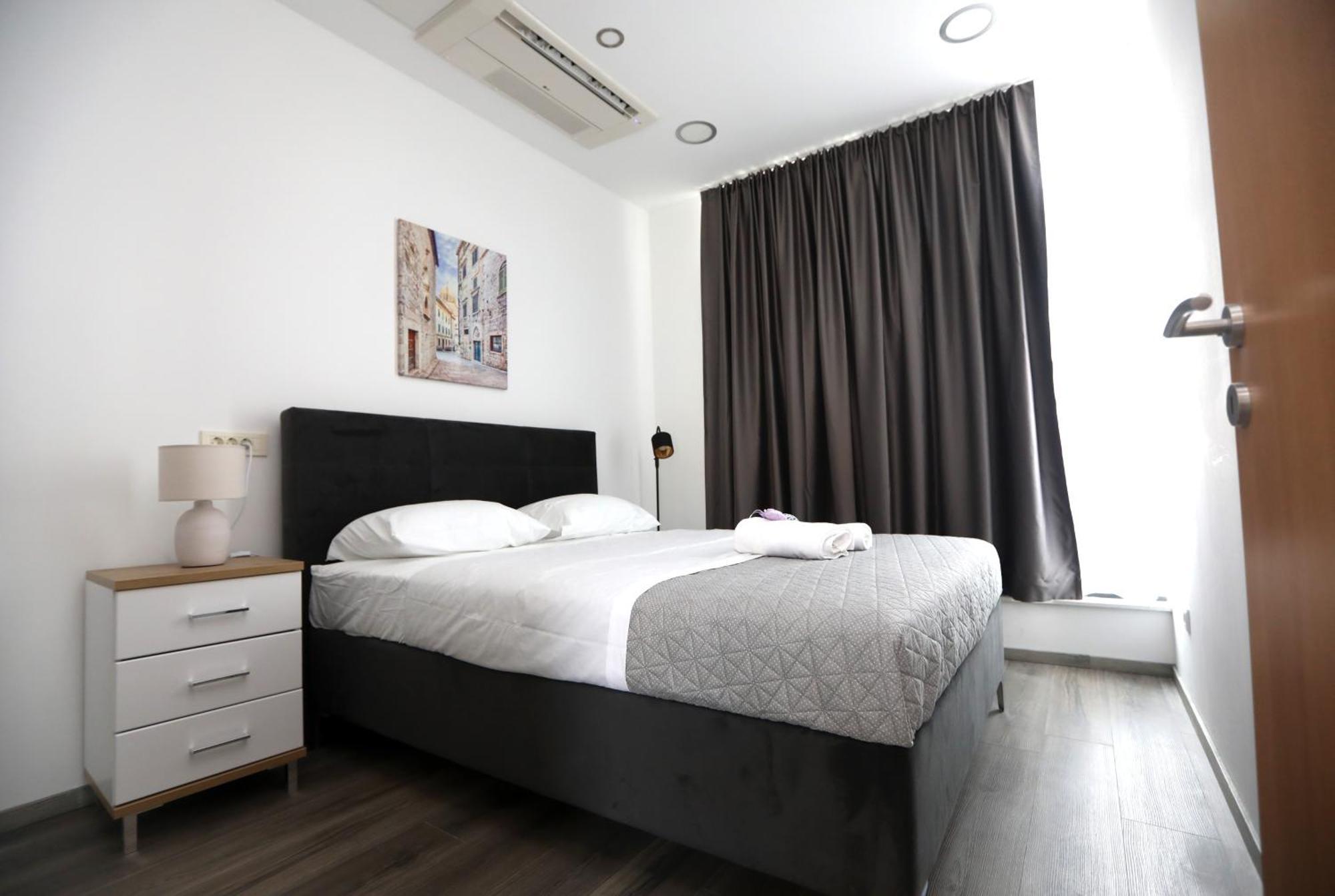 D R Apartments Šibenik Екстериор снимка