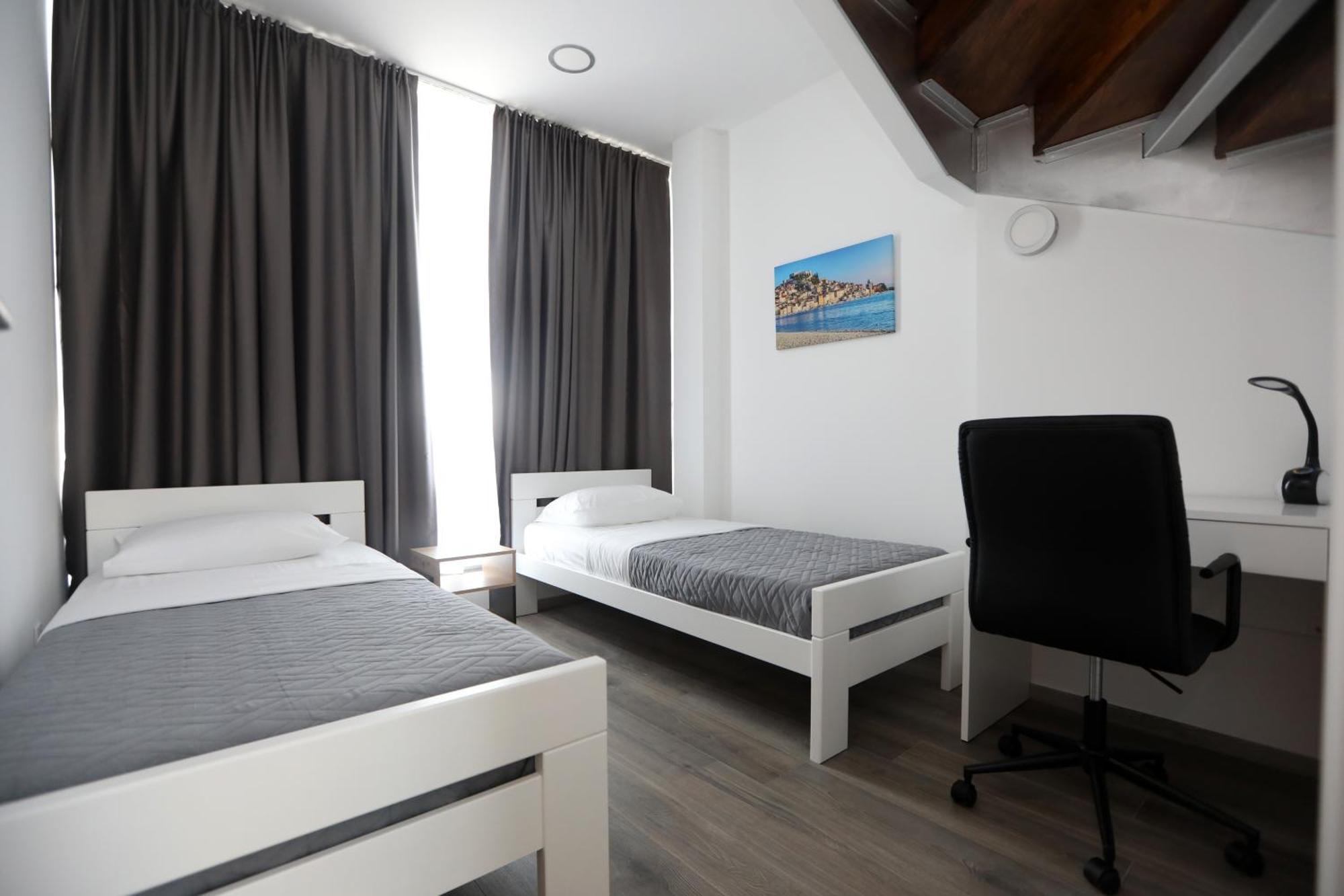 D R Apartments Šibenik Екстериор снимка